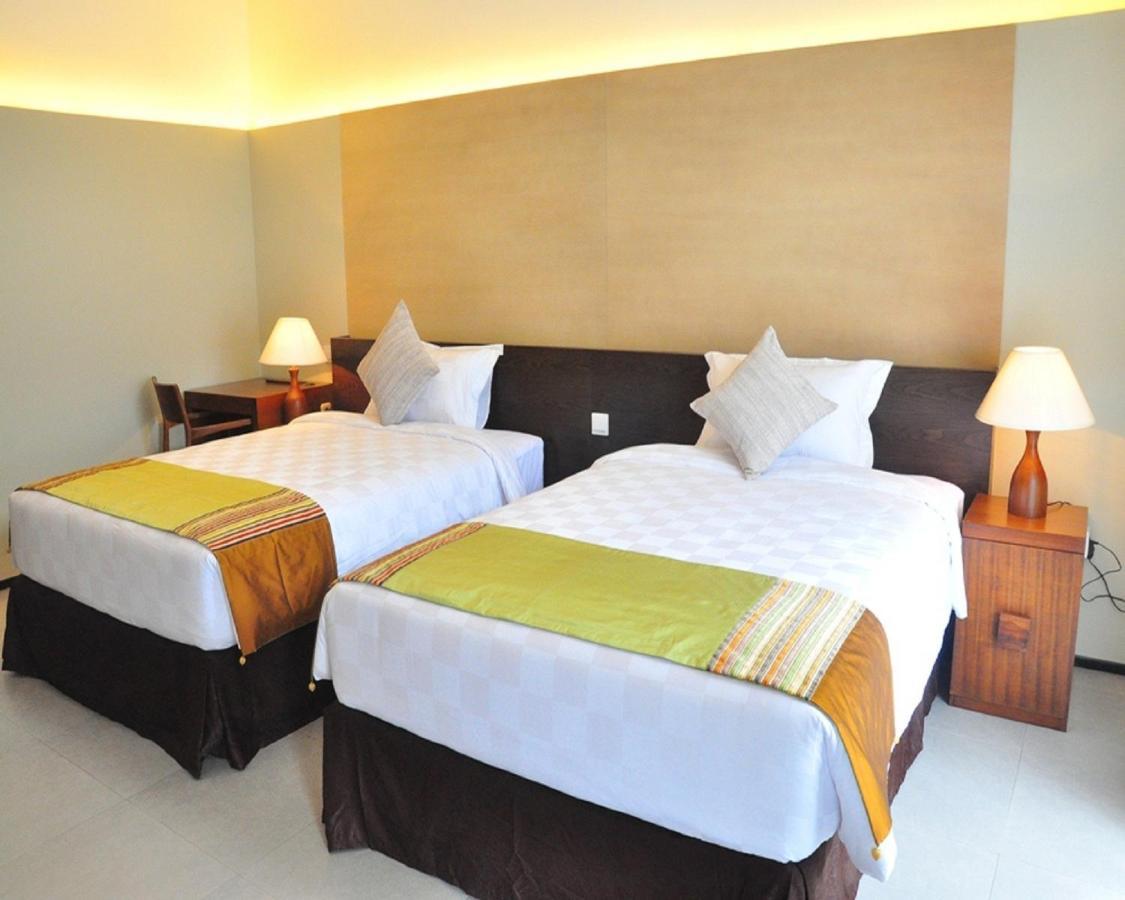 Hotel Neo+ Green Savana Sentul City Bogor Exterior foto